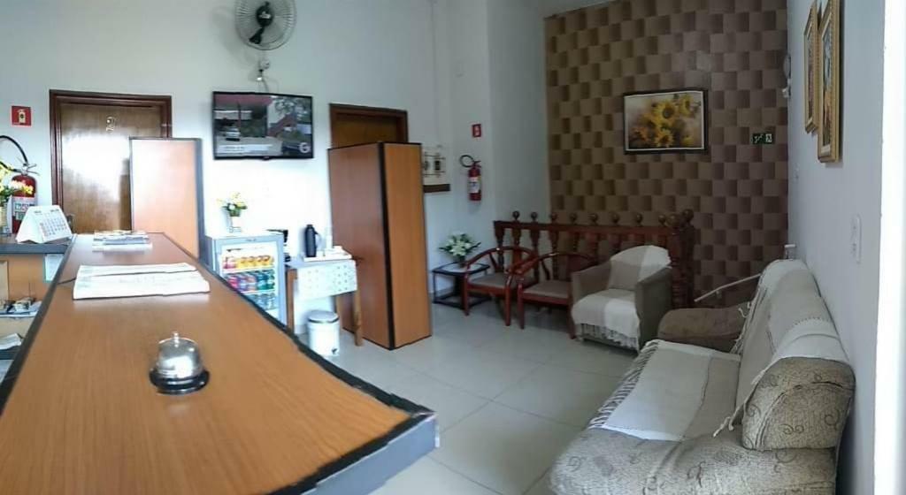 Pousada Santa Terezinha Aparecida  Eksteriør bilde